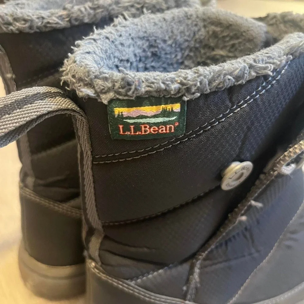 Black L.L.Bean waterproof boots with fleece lining and rubber sole Snow Boot